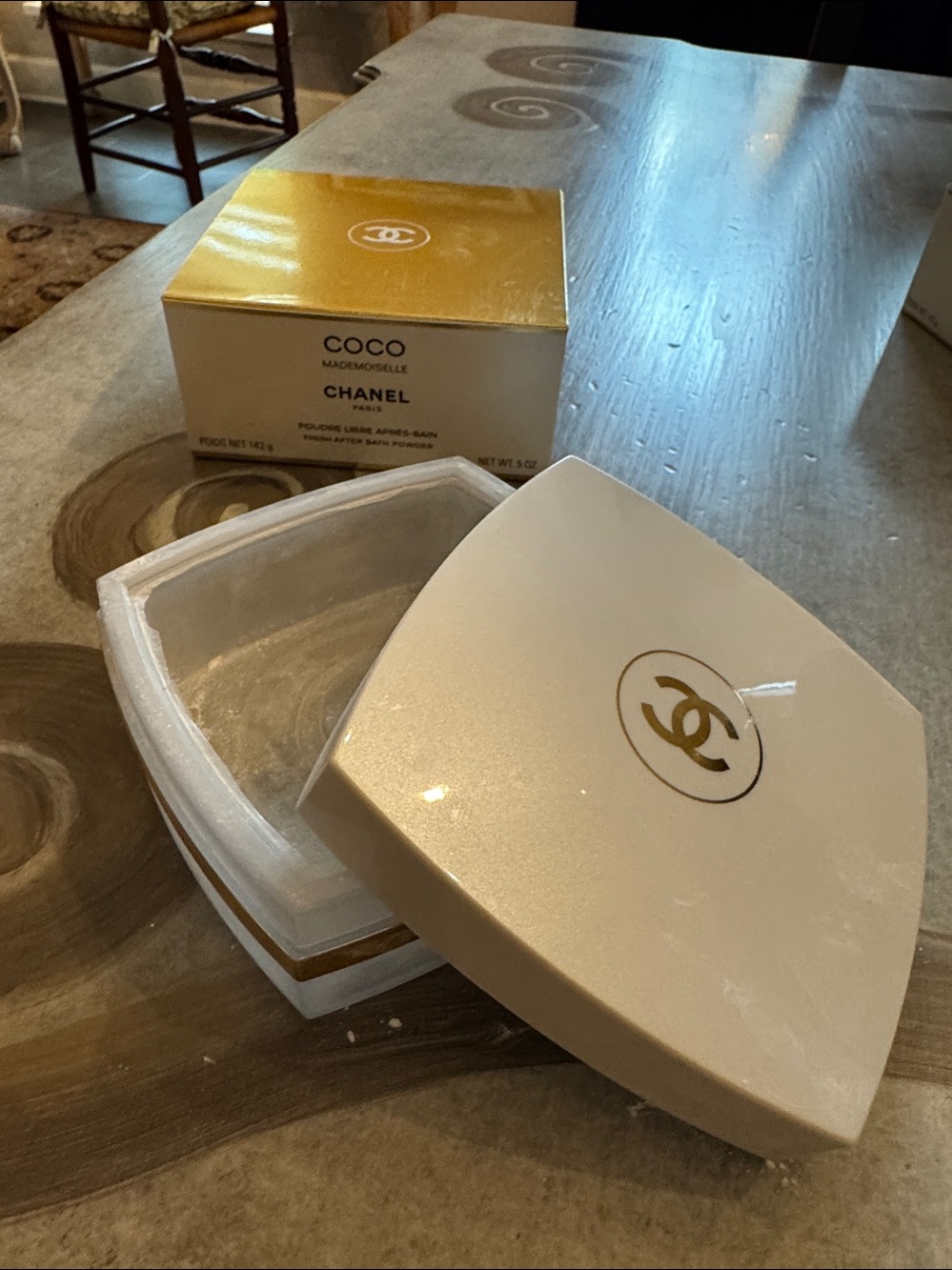 EMPTY CHANEL Coco Mademoiselle body Powder Container in White and Gold